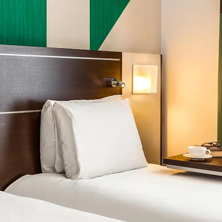 Mercure Napoli Centro Angioino Esterno foto